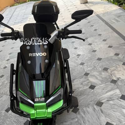 revoo B12 used just 1 month without a single scratch