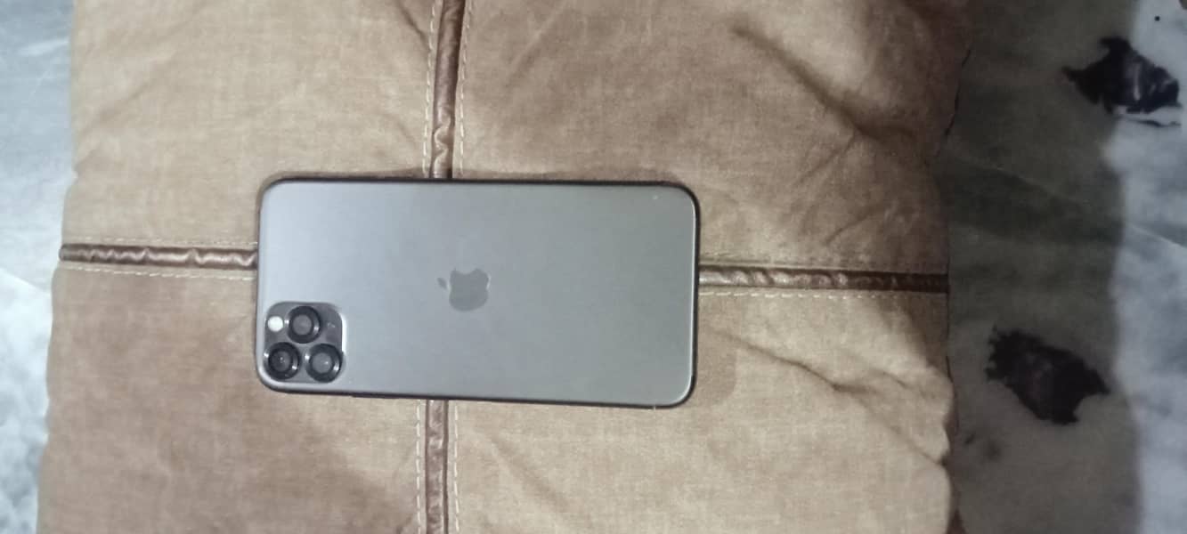 Apple iPhone 11 Pro Max 1