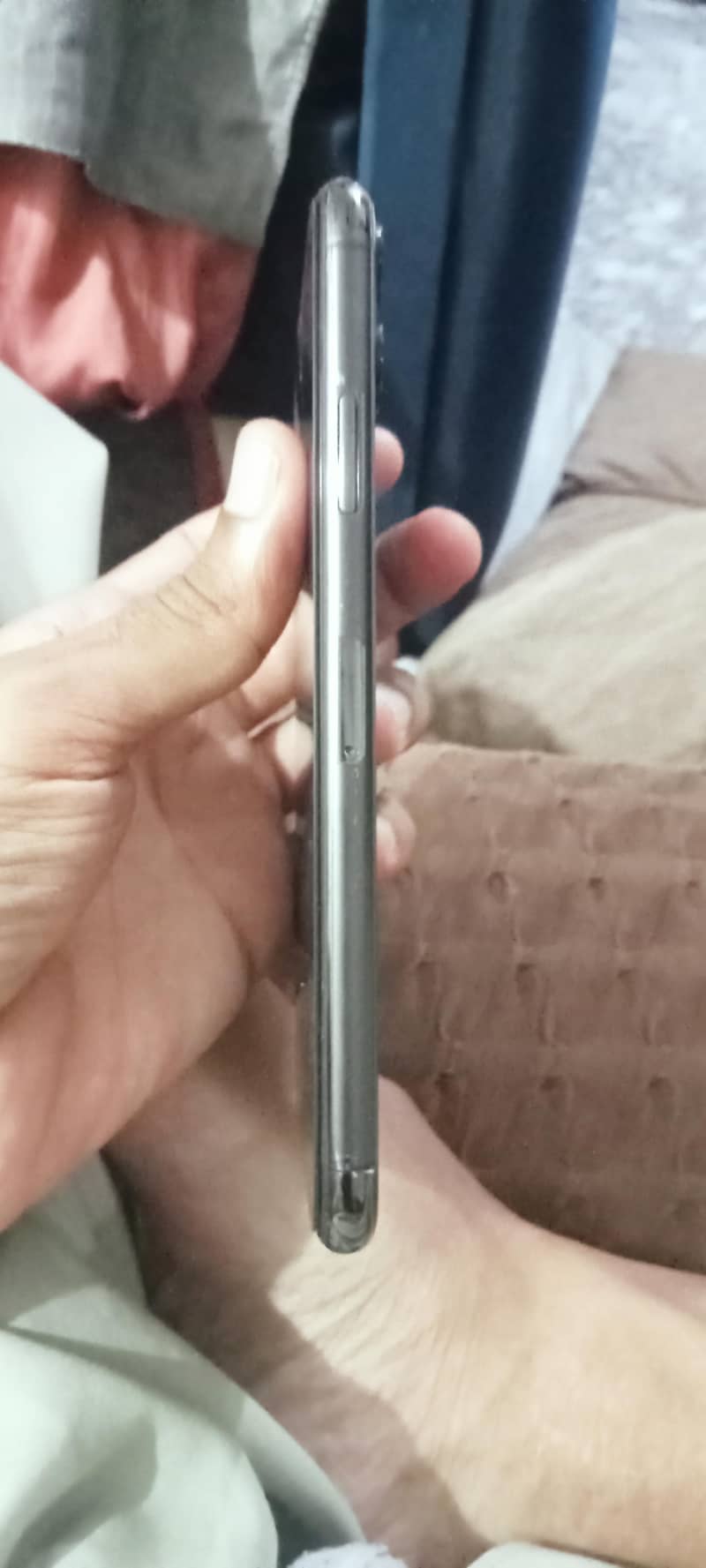 Apple iPhone 11 Pro Max 4