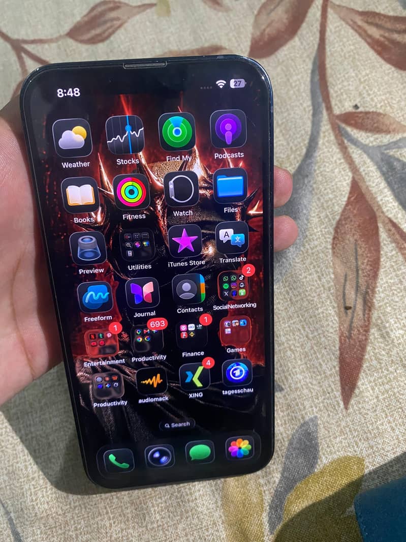 Apple iPhone 13 1