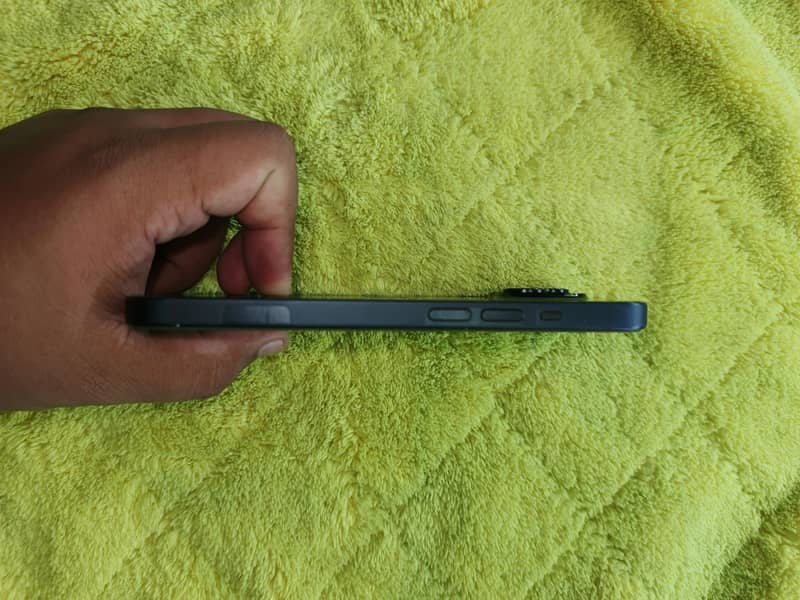 Apple iPhone 14 2