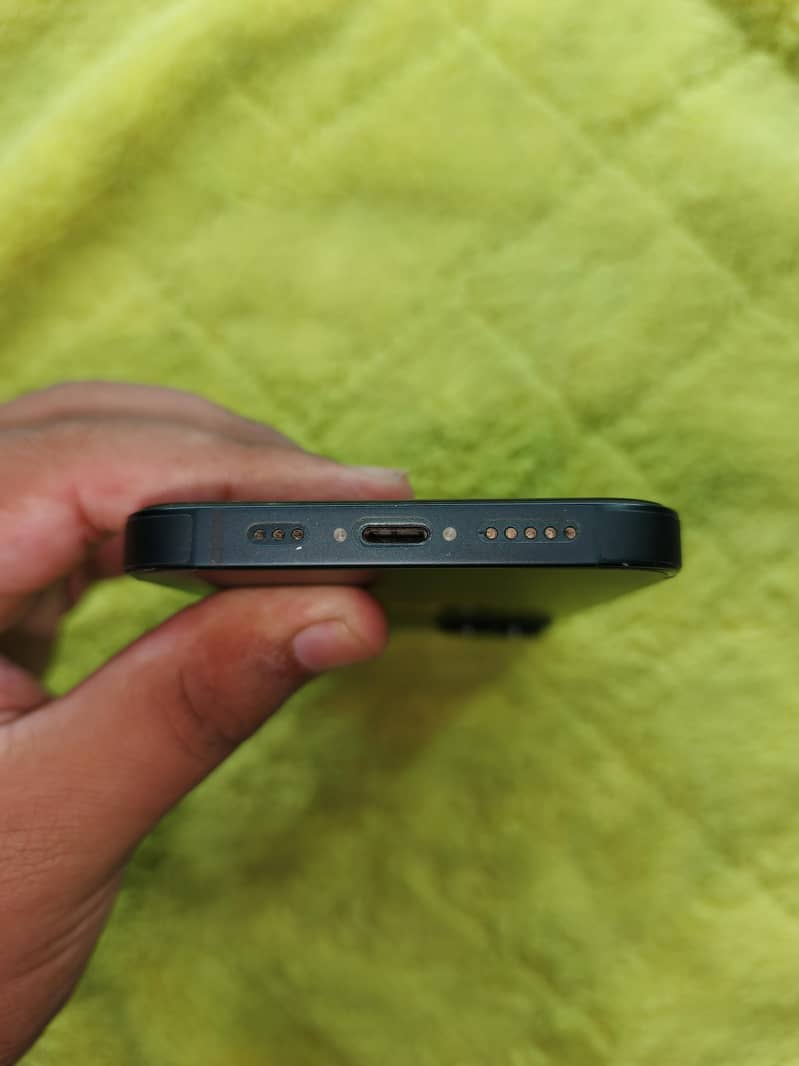Apple iPhone 14 4