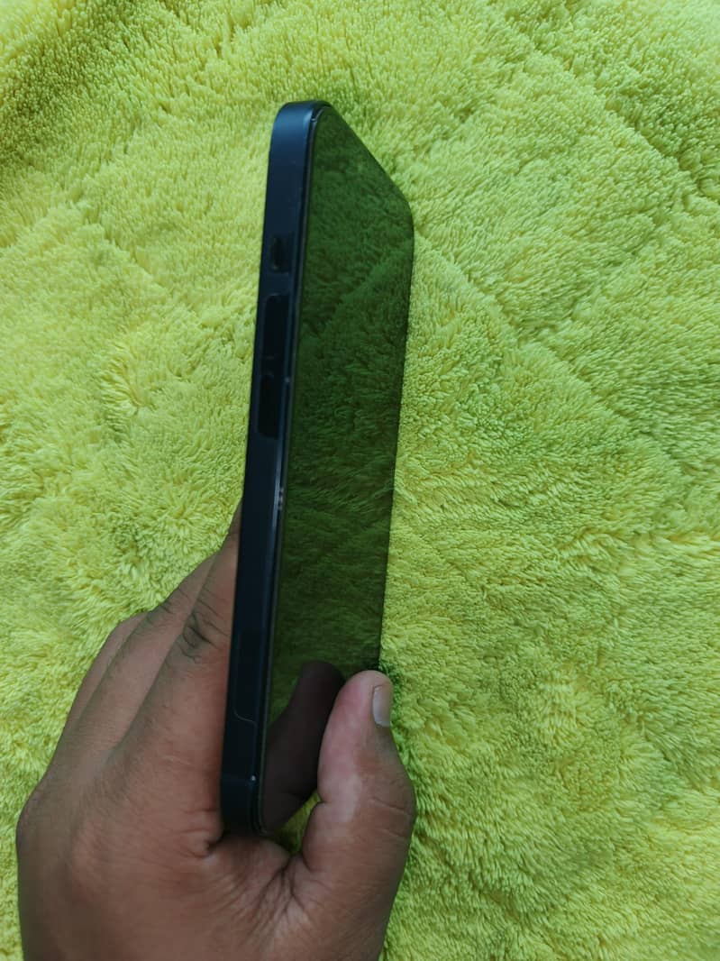 Apple iPhone 14 6