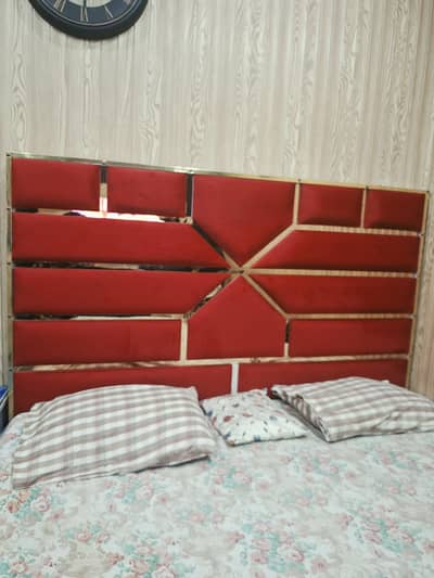bed set desing sight table  and  table