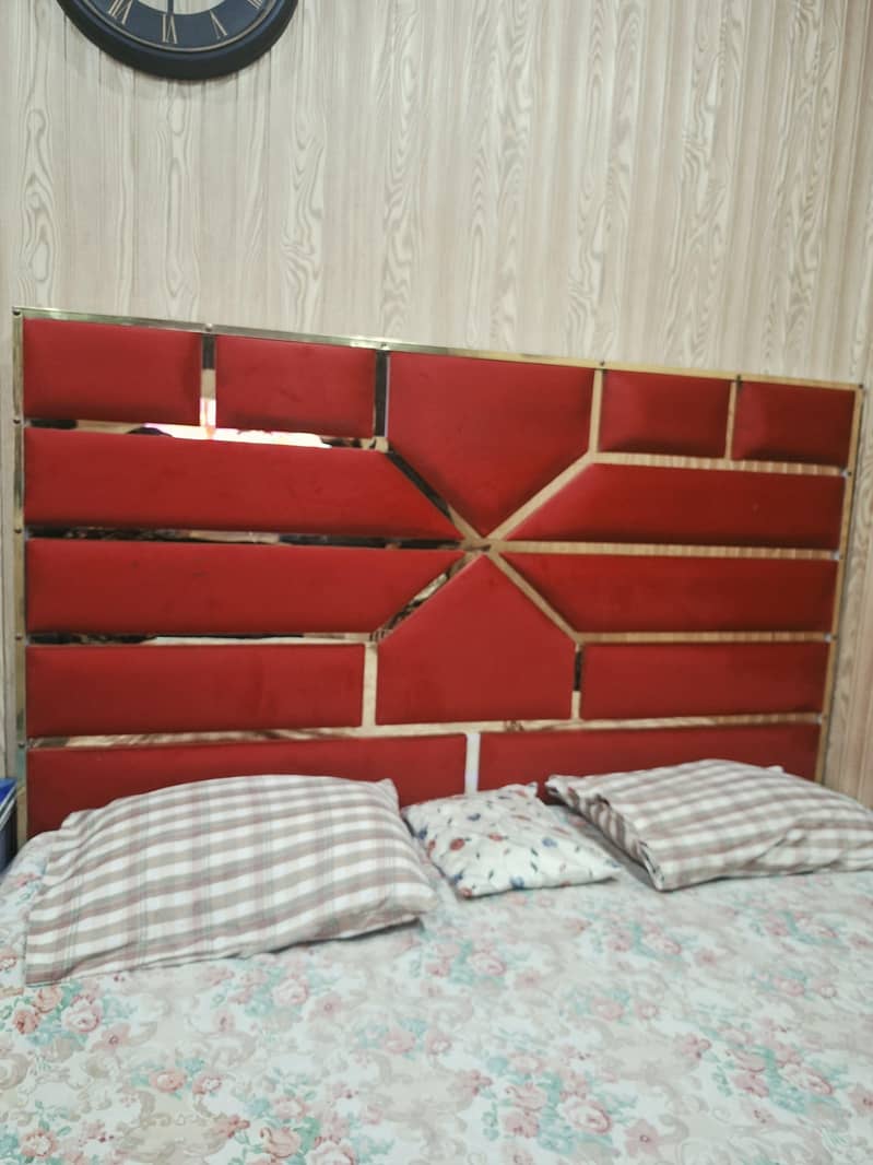 bed set desing sight table  and  table 0