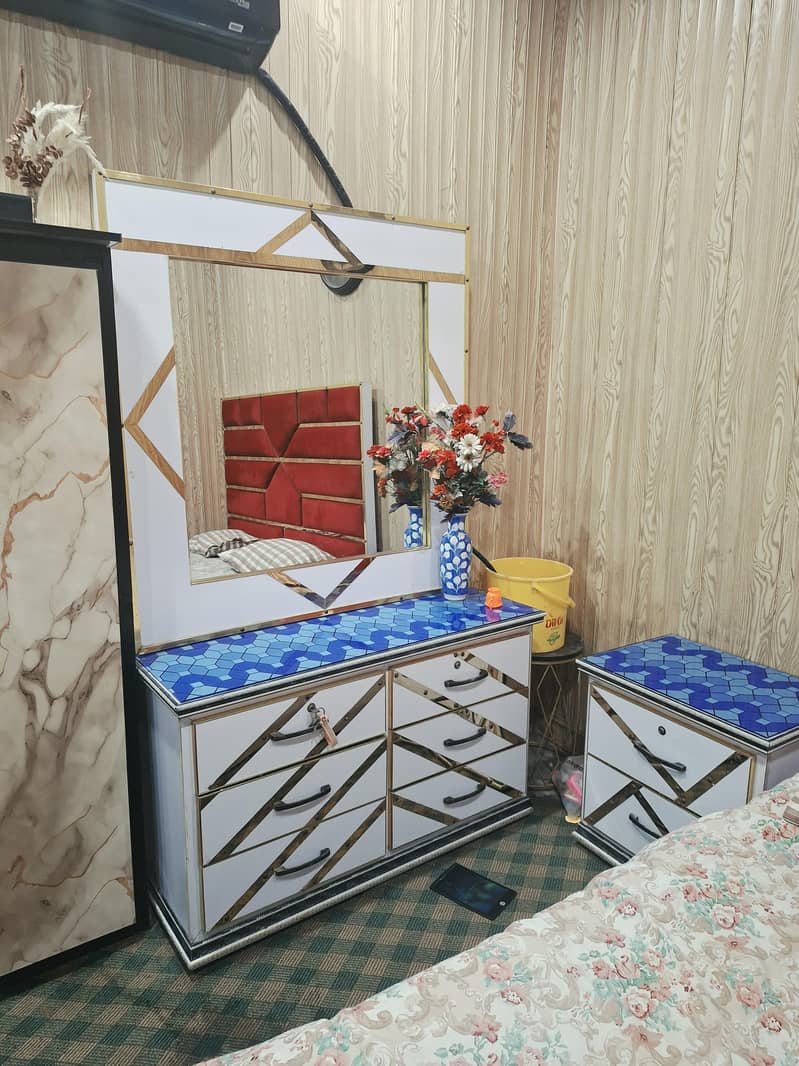 bed set desing sight table  and  table 4