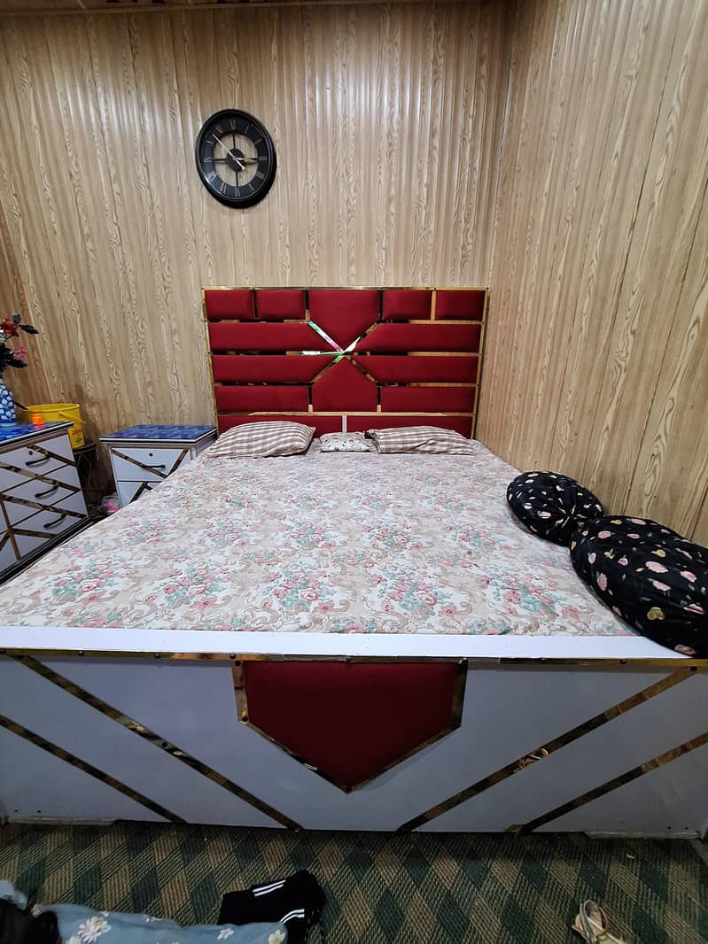 bed set desing sight table  and  table 6
