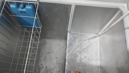 Dawlance Inverter Deep Freezer – 1 Year Used – Excellent Condition