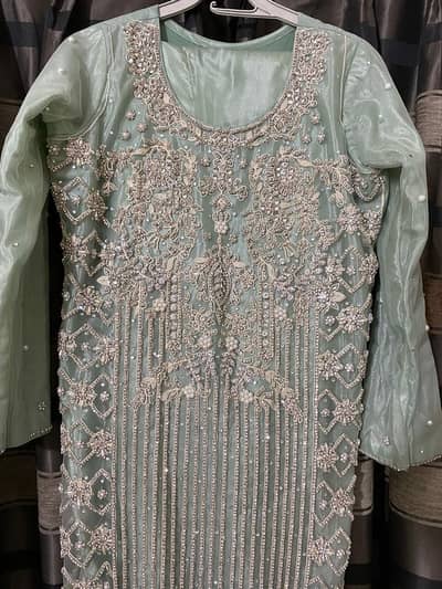 formal dress pista color