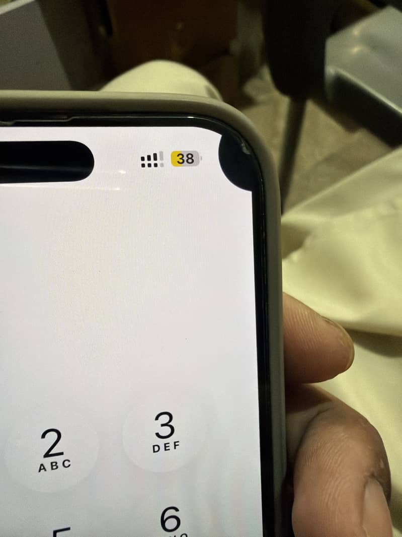 Apple iPhone 16 Pro Max 4