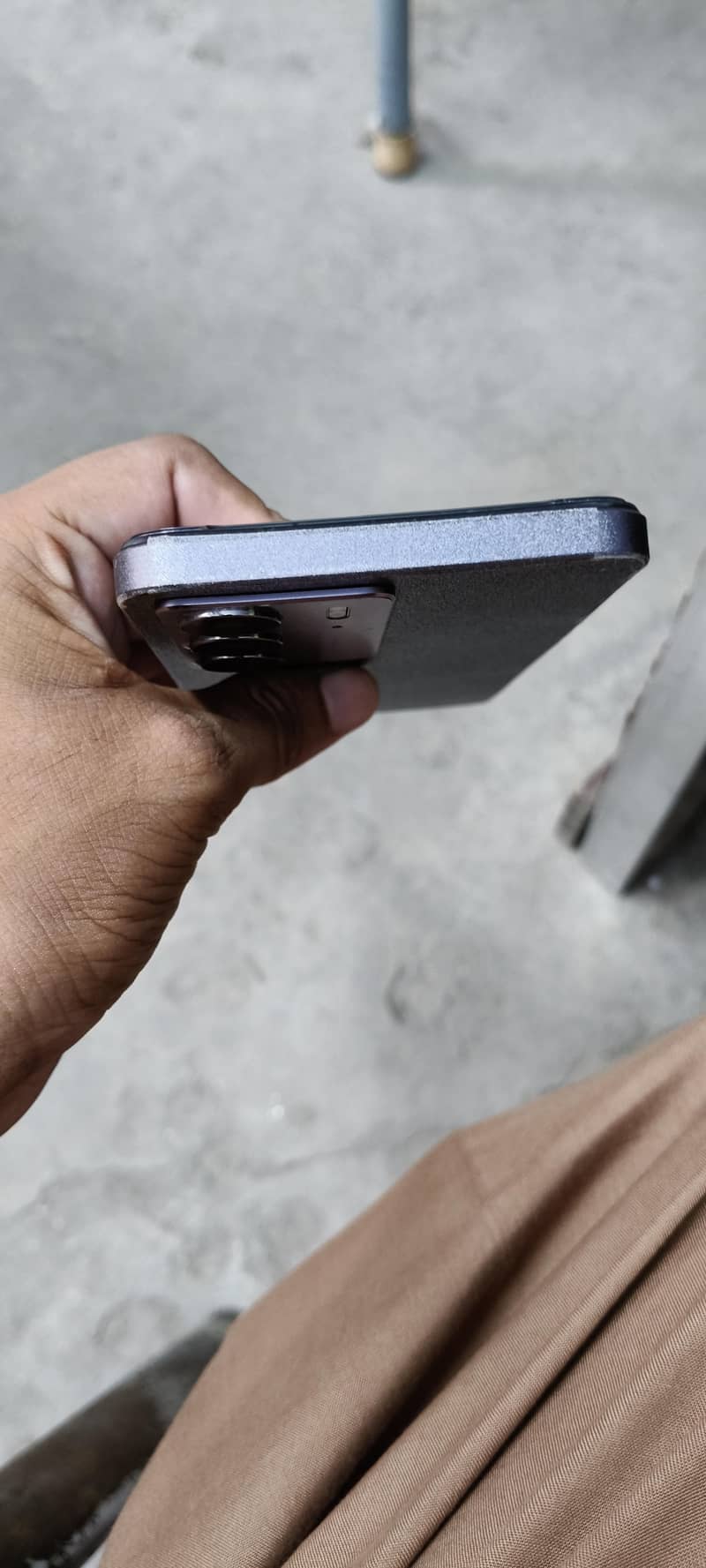 Realme C75 1