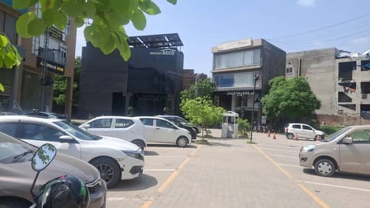4 Marla 5 Floors Rare Commercial Building For Sale Monthly Rental Value Rs. 3 Lac