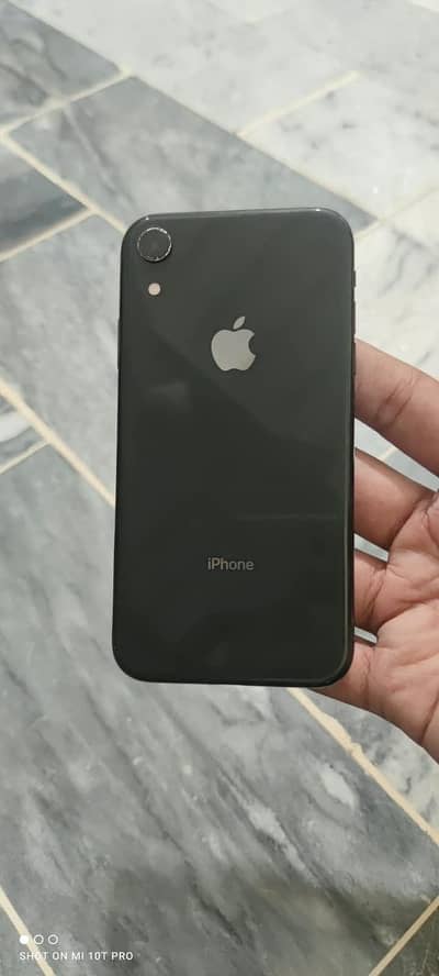 Apple iPhone XR