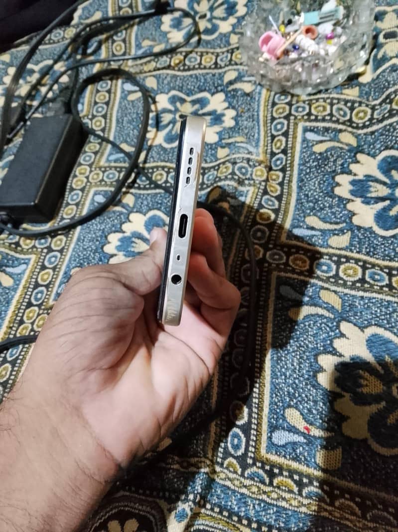 Realme Note 70 6