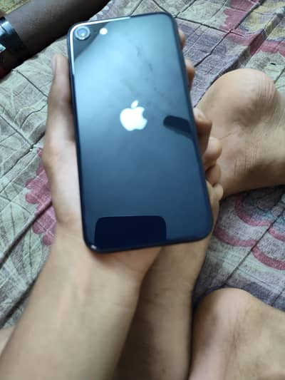 Apple iPhone SE 2022 JV