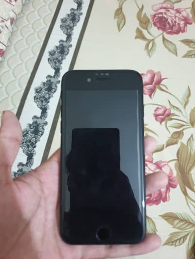 iPhone SE3rd generation 2023 128gb jv with charger cable