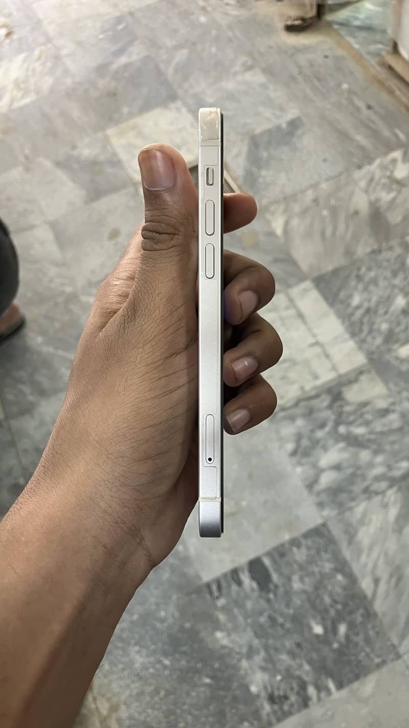 Apple iPhone 12 5