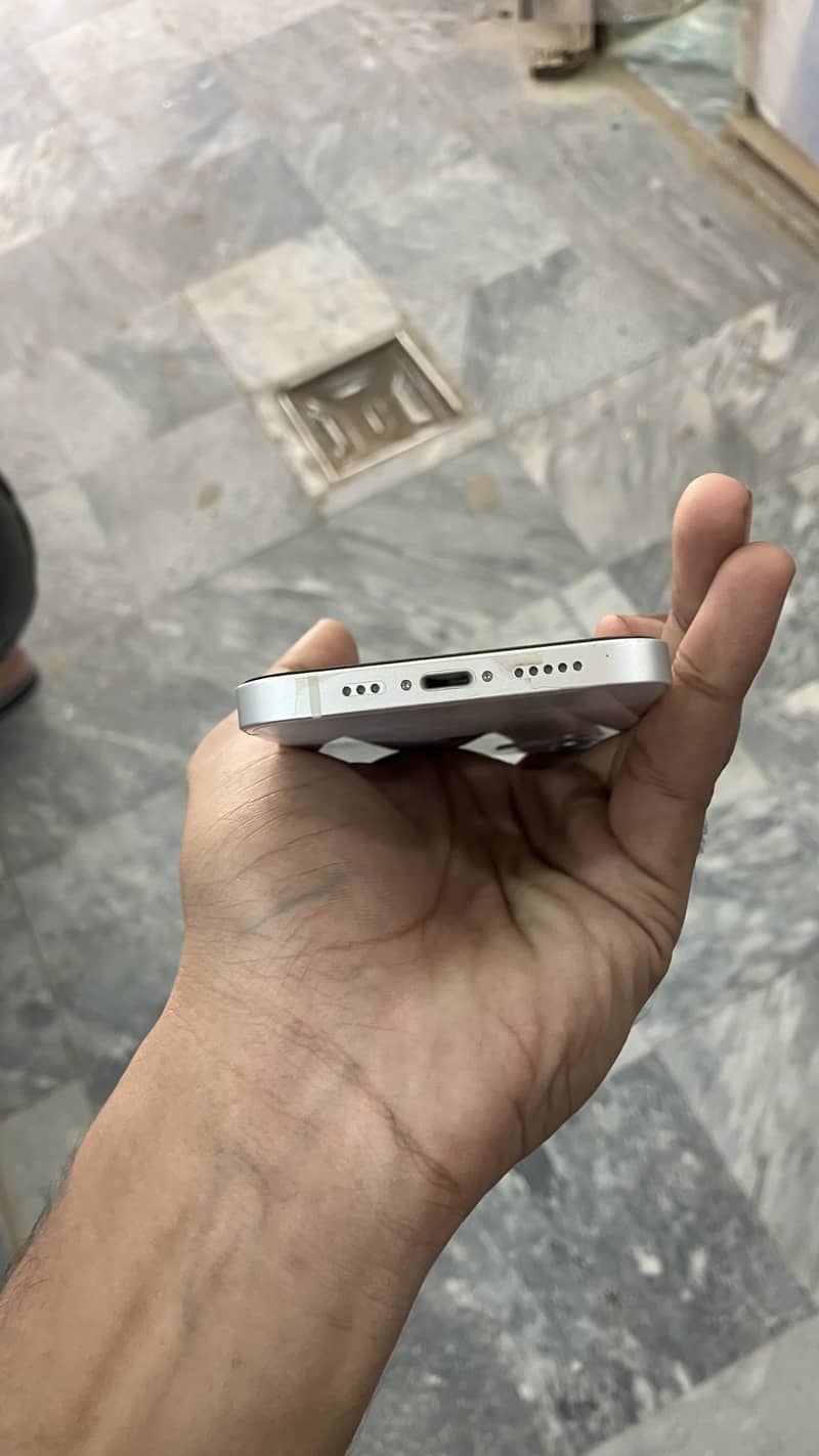Apple iPhone 12 7