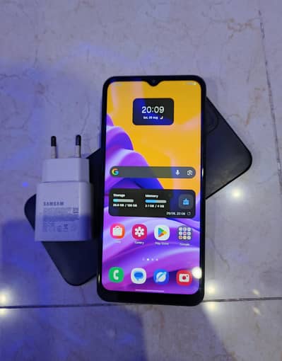 Samsung A13 128/4GB Ram with charger for sale