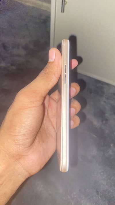 OPPO A57