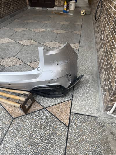 MG HS PHEV Original Bumper with right reflector light
