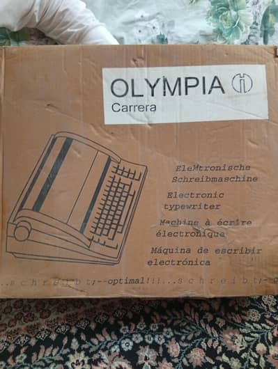 Olympia (Carrera) Electronic Typewriter