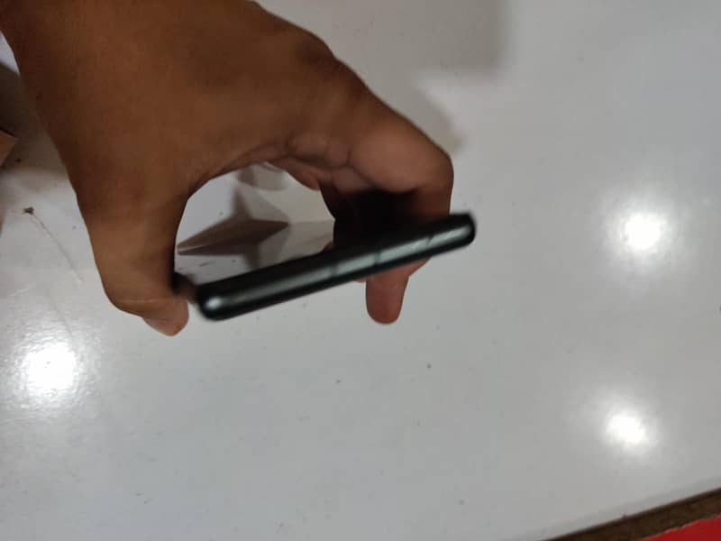 Google Pixel 7a 5