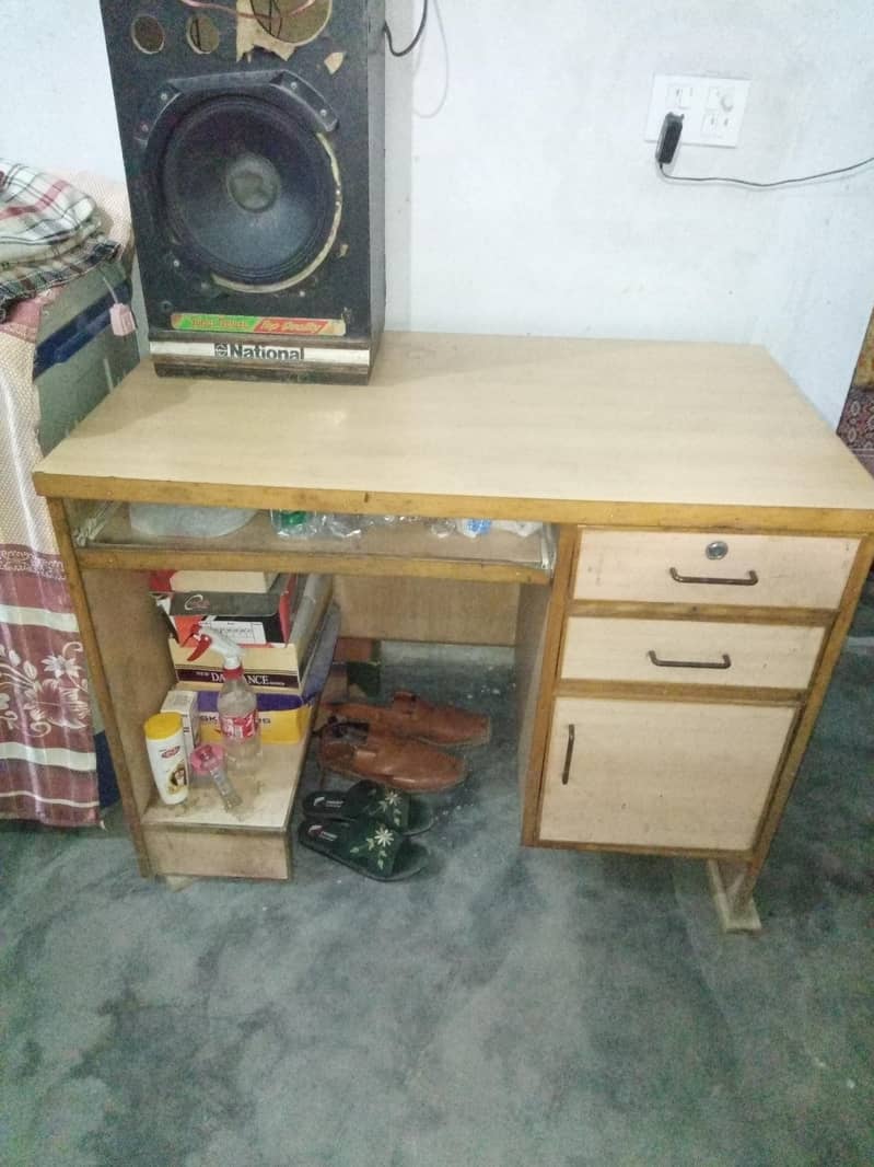 computer table 0