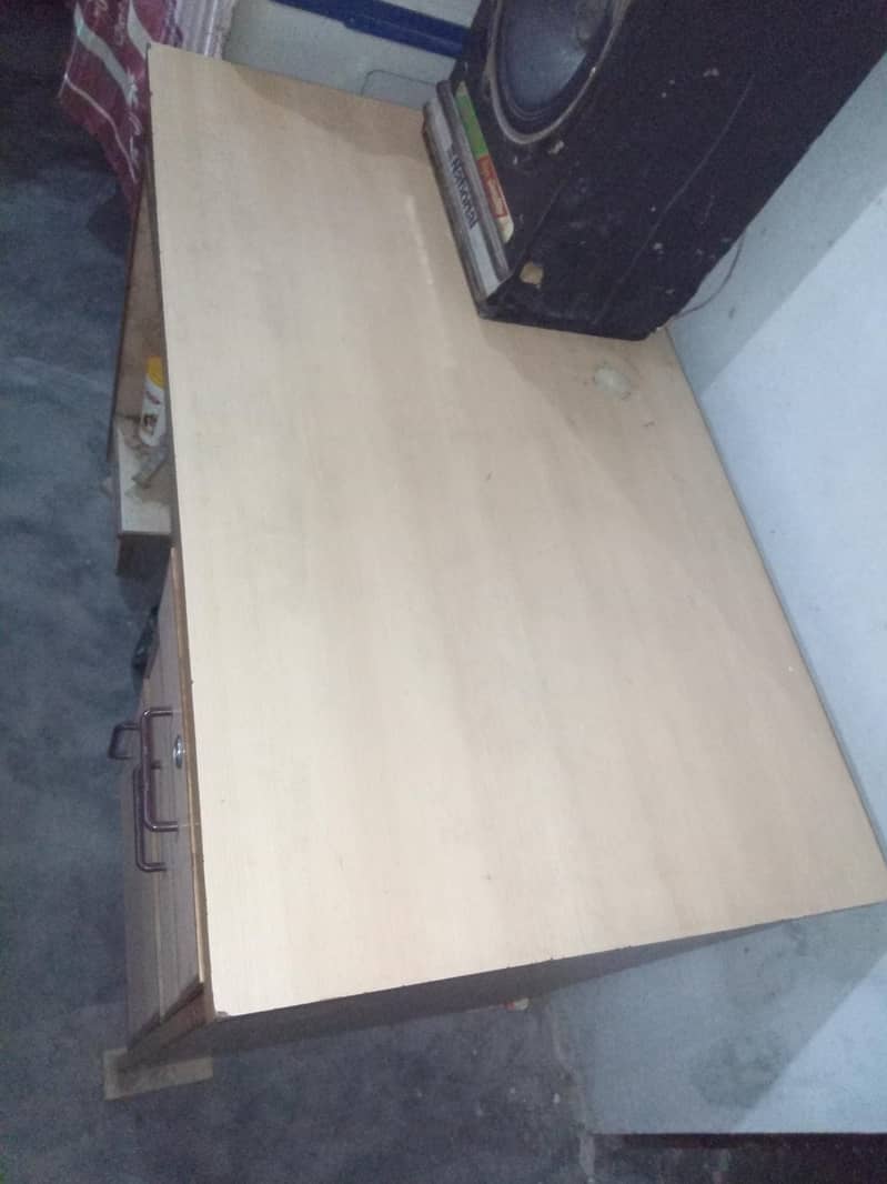 computer table 2