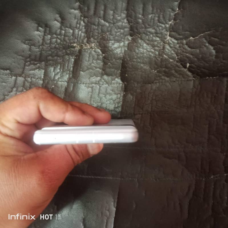 Google Pixel 7a 5