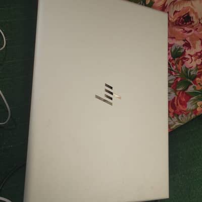 Intel (R) Core (TM) i7-8650U CPU @ 1.90 GHz