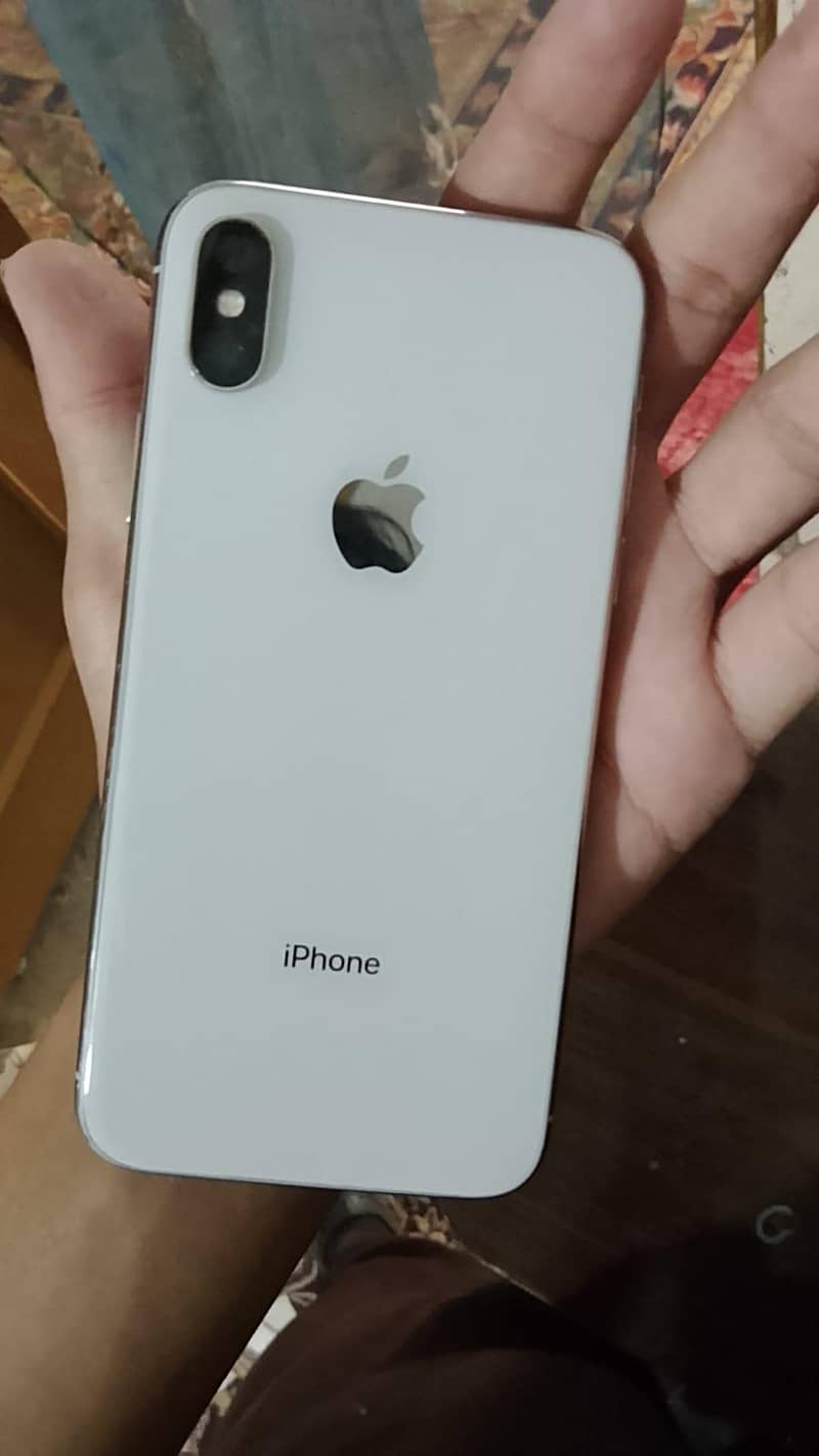 Apple iPhone XS 4