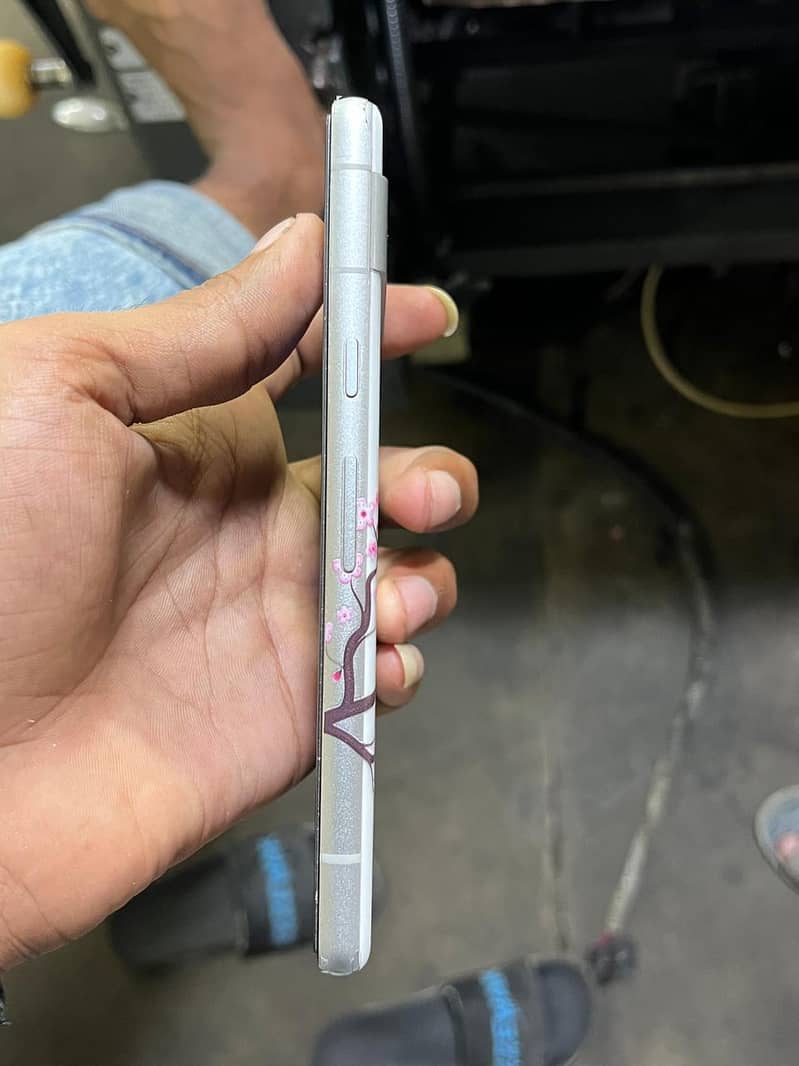 Google Pixel 7a 3