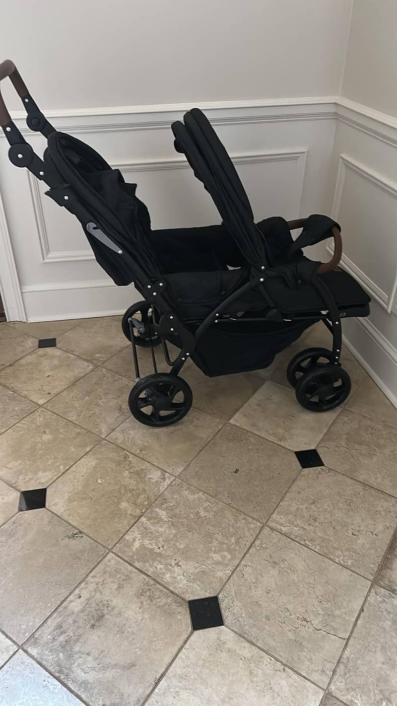 Twin Stroller 0