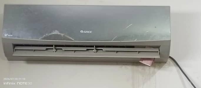 gree AC 6 to 7 year use 1.5 ton