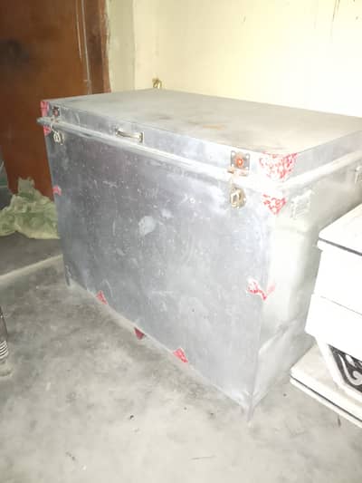 Steel trunk paeti,sandooq condition 10/9