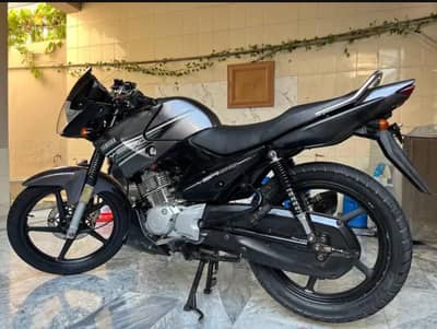 YBR 125 modified