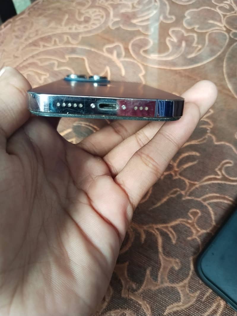 Apple iPhone 14 Pro 3