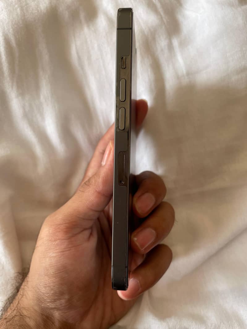Apple iPhone 13 Pro 4