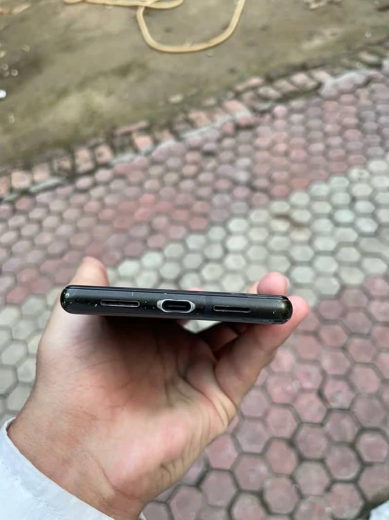 Google Pixel 6 4