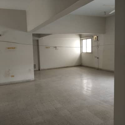 Spacious 2900 Sqft 4-Bedroom Apartment for Sale 1st Floor, Askari 6