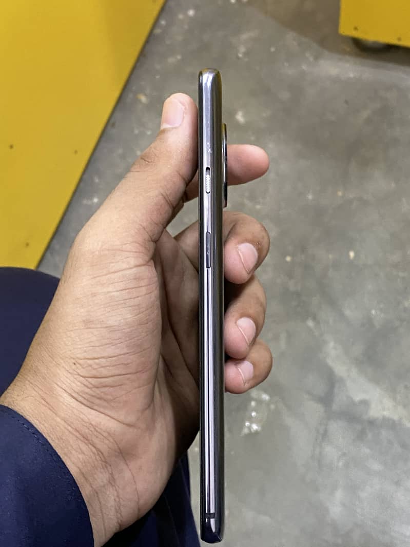 One Plus 7T 2