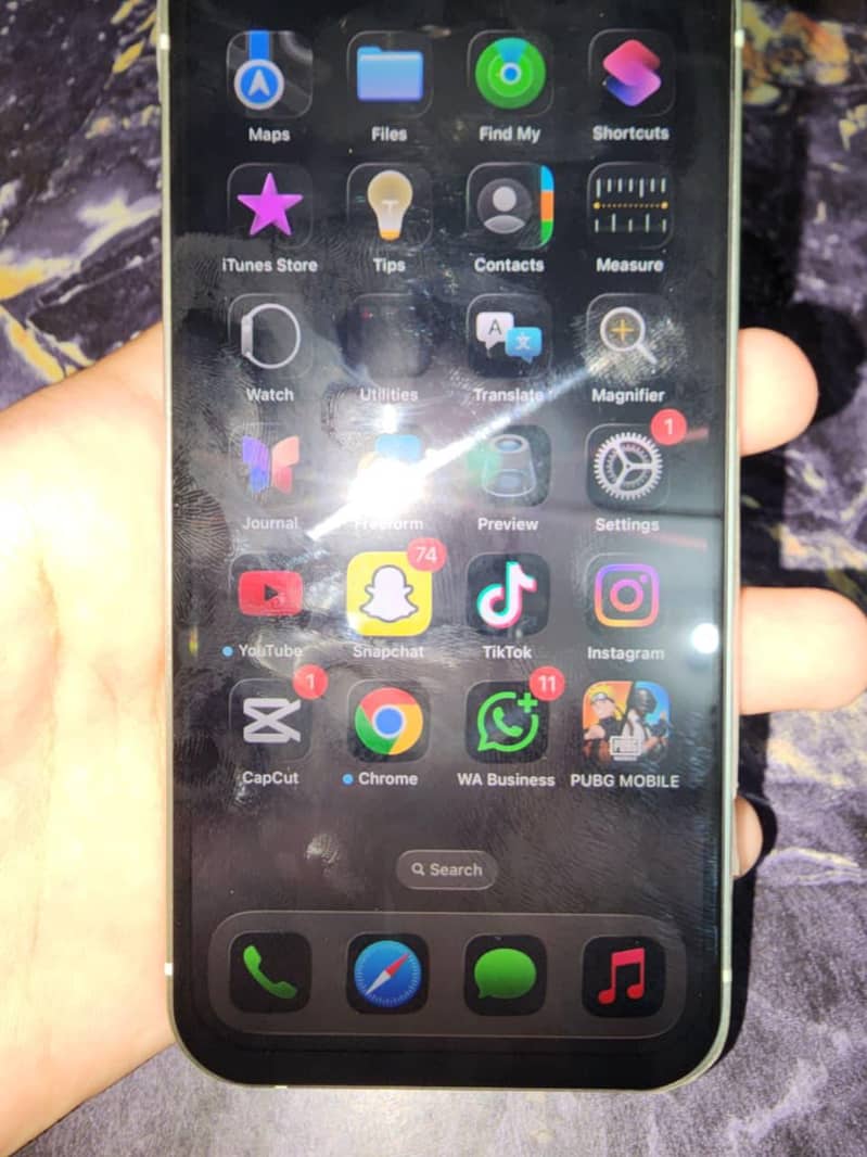 Apple iPhone 12 4