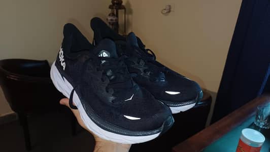Hoka Clifton 8 (Size US 7, UK 6.5, EU 40)