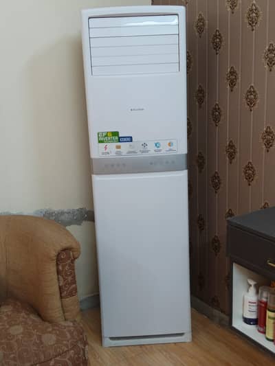 2Ton Inverter floor standing Ac for sale in very good condition.