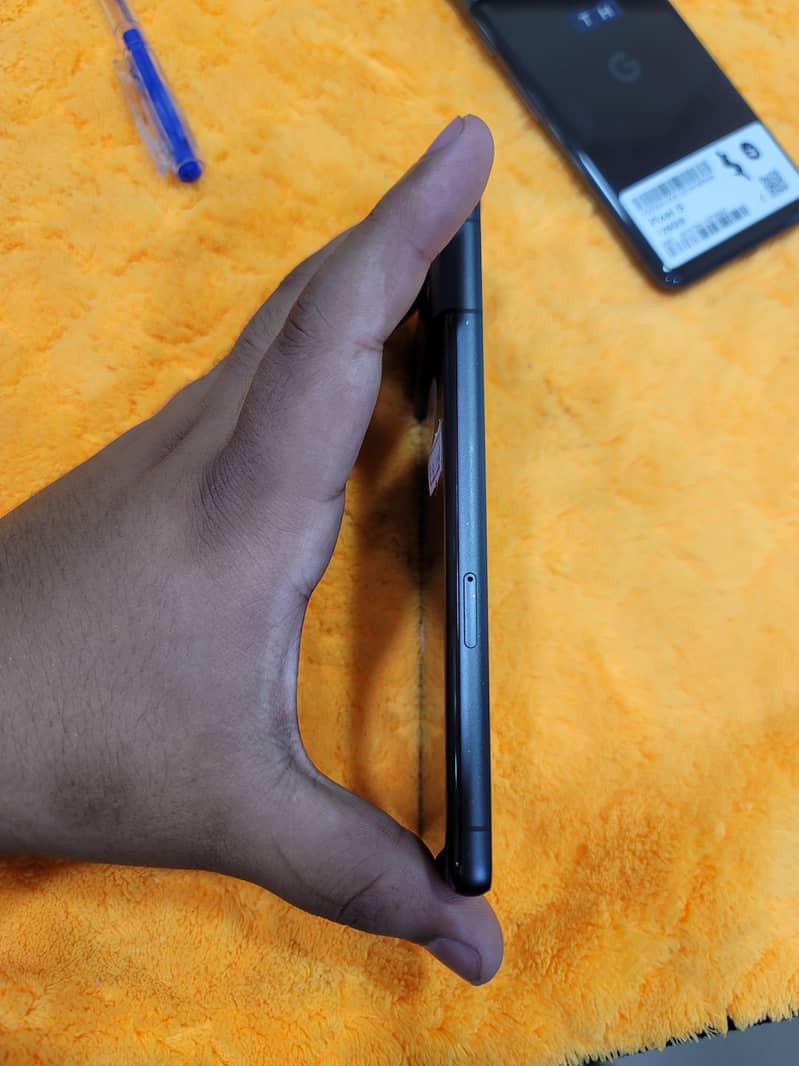 Google Pixel 7 4