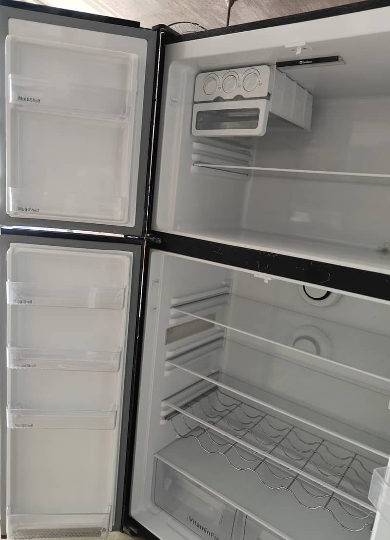 Safe Fridge Multi Door DFD 900 2