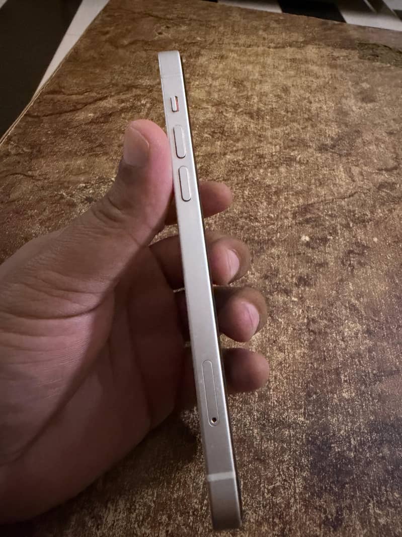 Apple iPhone 12 2