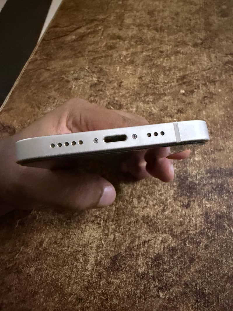 Apple iPhone 12 3