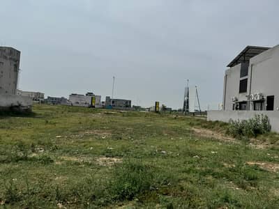 10 Marla Plot DB Pole Clear for Sale in DHA Phase 8 Ivy Green Block Z3 Plot No. 427 | Bayana Available | Hassle Free Construction